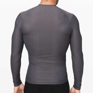 lululemon men’s zoned in long sleeve in gray